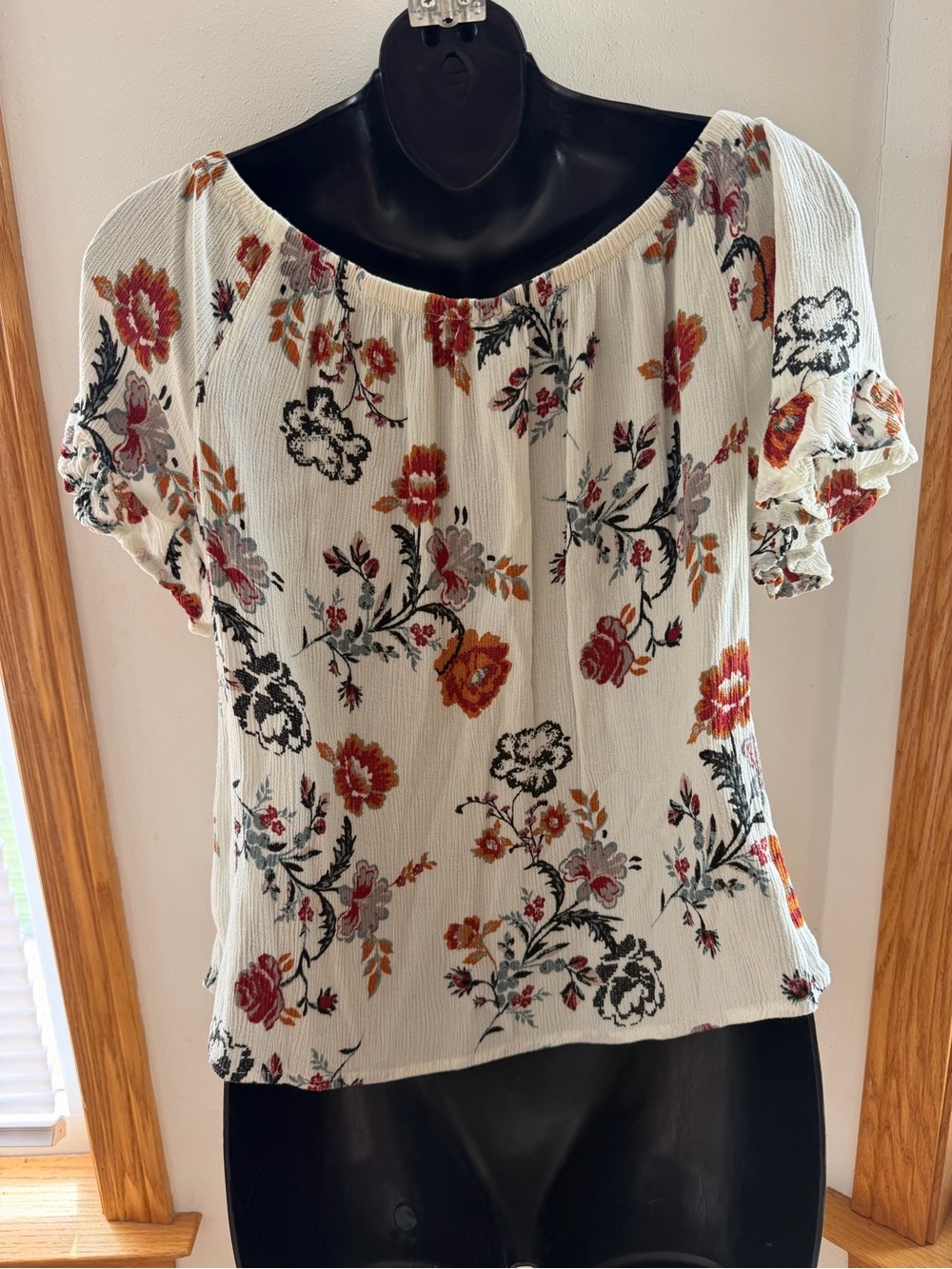 Knox Rose Cream Floral Off-Shoulder Blouse with Rust and Black Accents - Picture 2 of 3